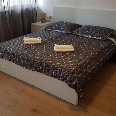 Kalea Center By Guide Pola