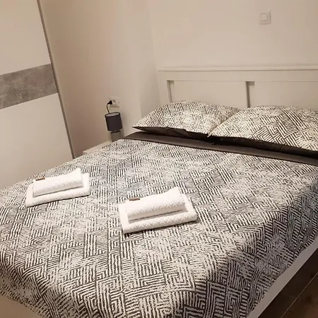 Kalea Center By Guide Pola